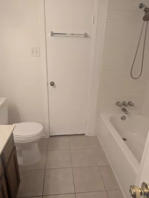 Bath - 4822 Roserock Ln, Spring, TX 77388 photo 1 of 1