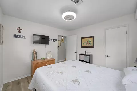 Bedroom - 329 Sassafras Dr, Trinity, TX 75862 photo 2 of 8