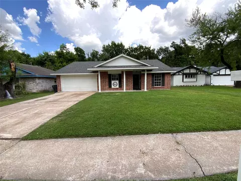 7710 Ashmole Ln, Houston, TX 77088