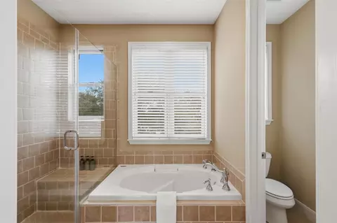 Bath - 3249 Founders Dr, Bryan, TX 77807 photo 10 of 11