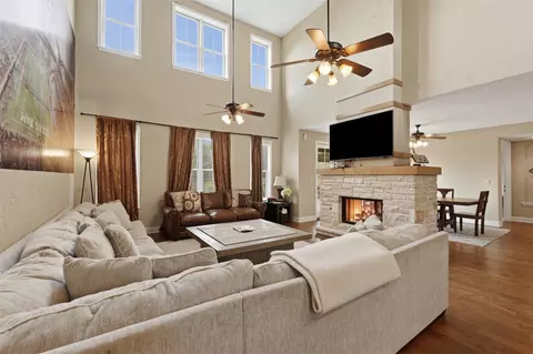 Living - 3249 Founders Dr, Bryan, TX 77807 photo 1 of 3