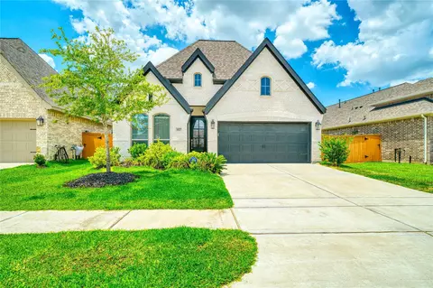 8827 Harbor Pines Dr, Cypress, TX 77433