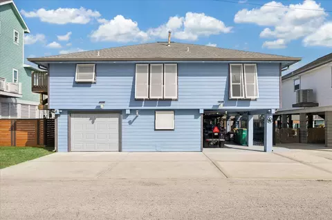 15 S Curlew St, La Marque, TX 77568