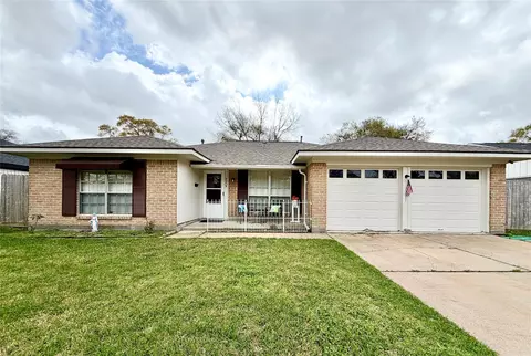 926 Richvale Ln, Houston, TX 77062
