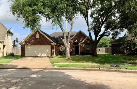 8219 Fox St, Baytown, TX 77523