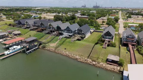 View/Area - 217 S Front St, Freeport, TX 77541 photo 5 of 5