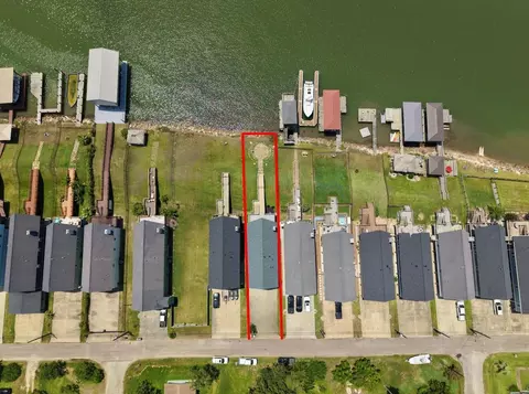 View/Area - 217 S Front St, Freeport, TX 77541 photo 2 of 5