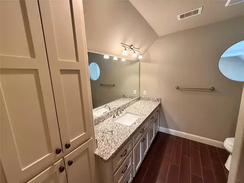 Bath - 217 S Front St, Freeport, TX 77541 photo 4 of 7