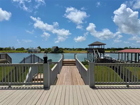 Exterior - 217 S Front St, Freeport, TX 77541 photo 5 of 5