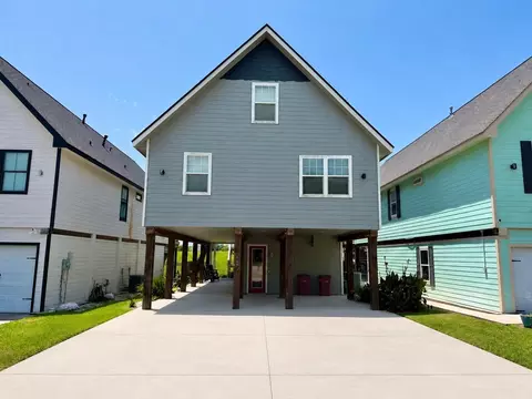 Exterior - 217 S Front St, Freeport, TX 77541 photo 4 of 5
