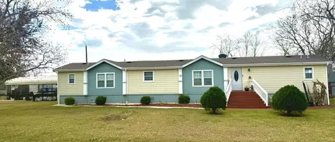 706 11th St, San Leon, TX 77539