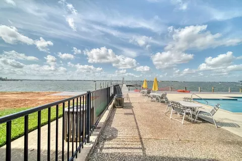 3535 Nasa Rd 1 Pkwy #79, Seabrook, TX 77586