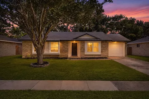 2512 Gettysburg Dr, League City, TX 77573
