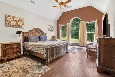 Bedroom - 4656 St Hwy 21 E, Hemphill, TX 75948 photo 1 of 6