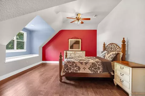 Bedroom - 4656 St Hwy 21 E, Hemphill, TX 75948 photo 4 of 6