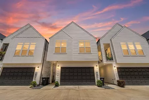 5708 White Magnolia St, Houston, TX 77091