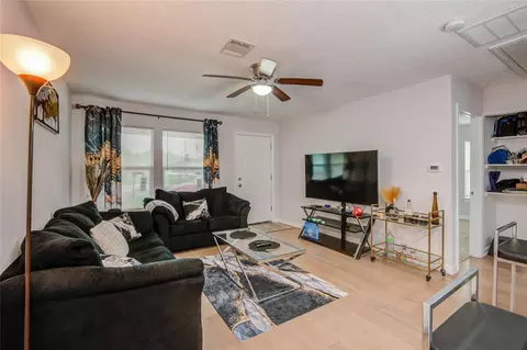 6834 New York St, Houston, TX 77021