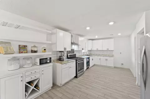 807 Turney Dr, Houston, TX 77038