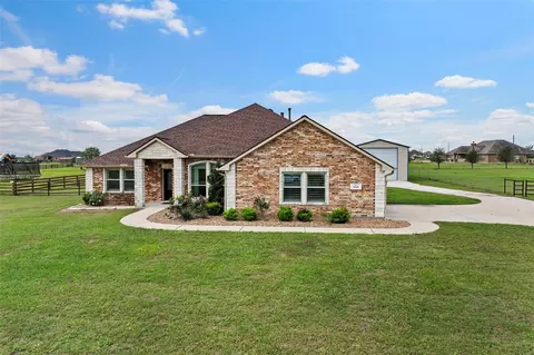 5649 Pioneer Trl, Sealy, TX 77474