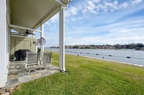 63 April Point Dr S, Montgomery, TX 77356