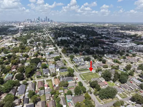 5801 Sherman St, Houston, TX 77011