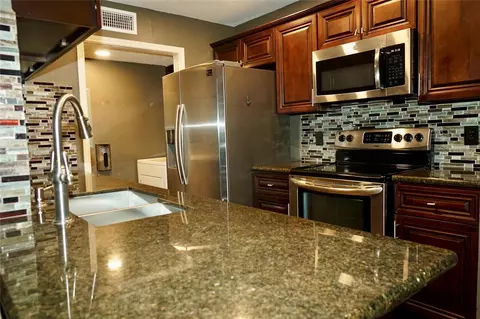 8275 Sands Point Dr #176, Houston, TX 77036