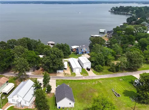 1345 Indian Hill Blvd, Livingston, TX 77351