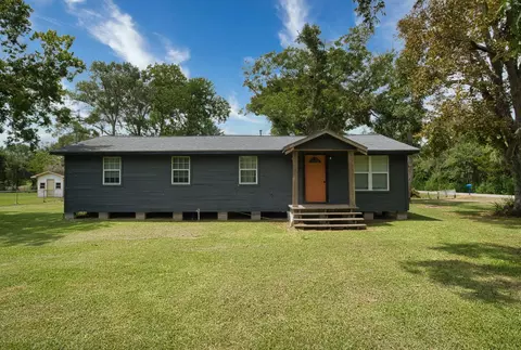 111 Georgia St, Brazoria, TX 77422