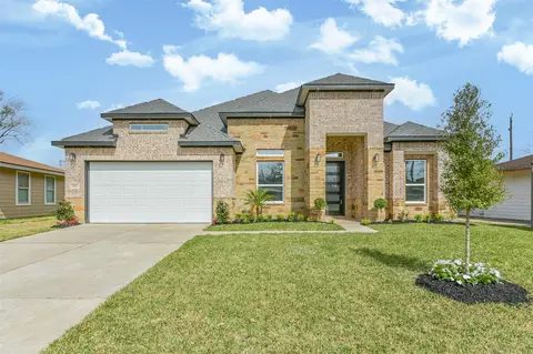 2803 Lancaster Ln, Pasadena, TX 77506