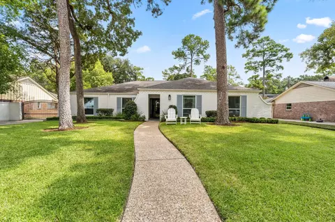 10022 Bordley Dr, Houston, TX 77042