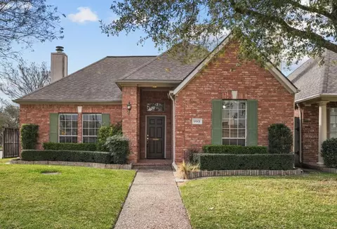 9901 Kemp Forest Dr, Houston, TX 77080
