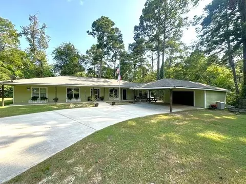 162 Hackberry St, Trinity, TX 75862 photo 1