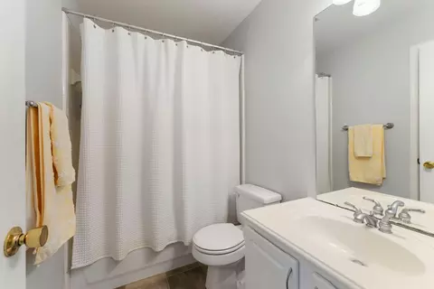 Bath - 2015 Louetta Brook Ct, Spring, TX 77388 photo 5 of 5