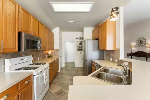 Kitchen - 2015 Louetta Brook Ct, Spring, TX 77388 photo 1 of 4