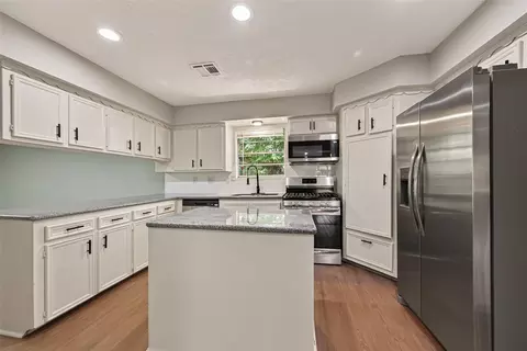 Kitchen - 1509 Lawrence Ave, Pasadena, TX 77506 photo 3 of 5