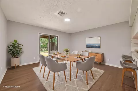 Dining - 1509 Lawrence Ave, Pasadena, TX 77506 photo 1 of 1