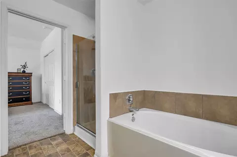 Bath - 16718 Warbler Dr, Conroe, TX 77385 photo 1 of 2