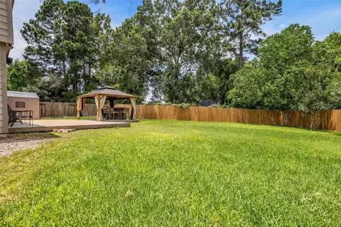 Exterior - 16718 Warbler Dr, Conroe, TX 77385 photo 7 of 11