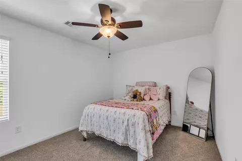 Bedroom - 16718 Warbler Dr, Conroe, TX 77385 photo 4 of 4