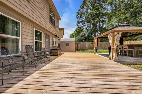 Exterior - 16718 Warbler Dr, Conroe, TX 77385 photo 5 of 11