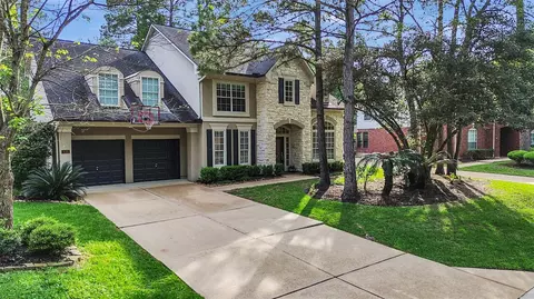 131 W Slatestone Cir, The Woodlands, TX 77382