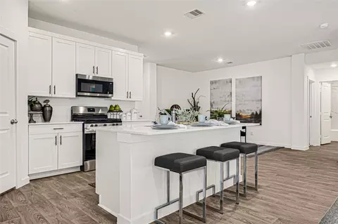 Kitchen - 2639 Sunset Bluff Ln, Rosenberg, TX 77471 photo 5 of 6
