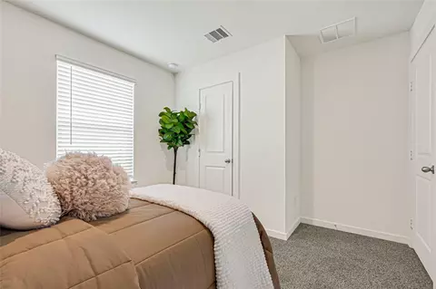 Bedroom - 2639 Sunset Bluff Ln, Rosenberg, TX 77471 photo 7 of 13