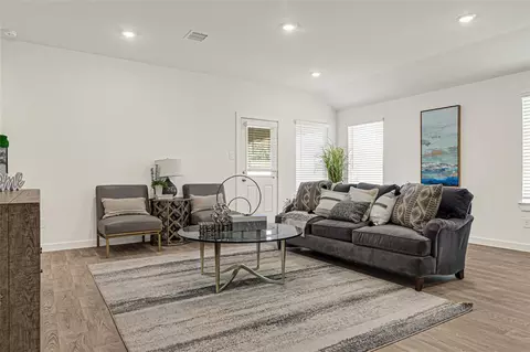 Living - 2639 Sunset Bluff Ln, Rosenberg, TX 77471 photo 1 of 2