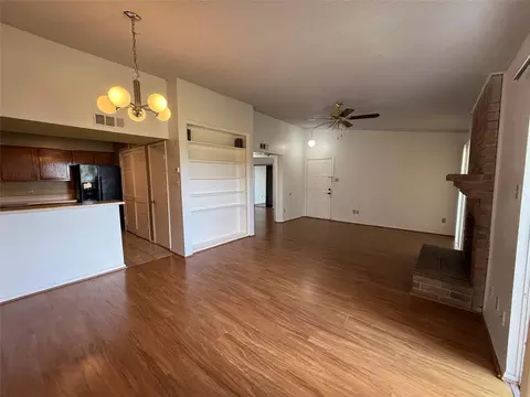 10555 Turtlewood Ct #2011, Houston, TX 77072