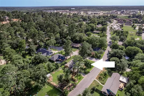 2001 Avenue Q, Huntsville, TX 77340