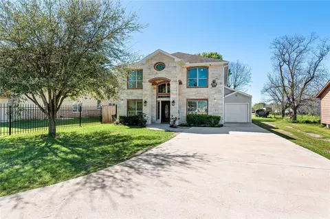 3618 Kansas St, Fresno, TX 77545
