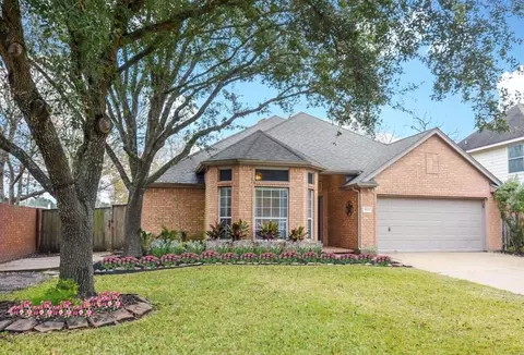 7634 Broken Oak Ln, Sugar Land, TX 77479