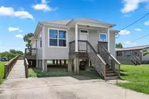 331 6th St, Dickinson, TX 77539