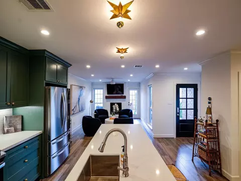 3139 Bissonnet St, Houston, TX 77005